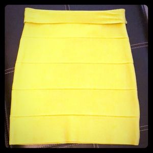 Beautiful and perfect for summer BCBG SKIRT